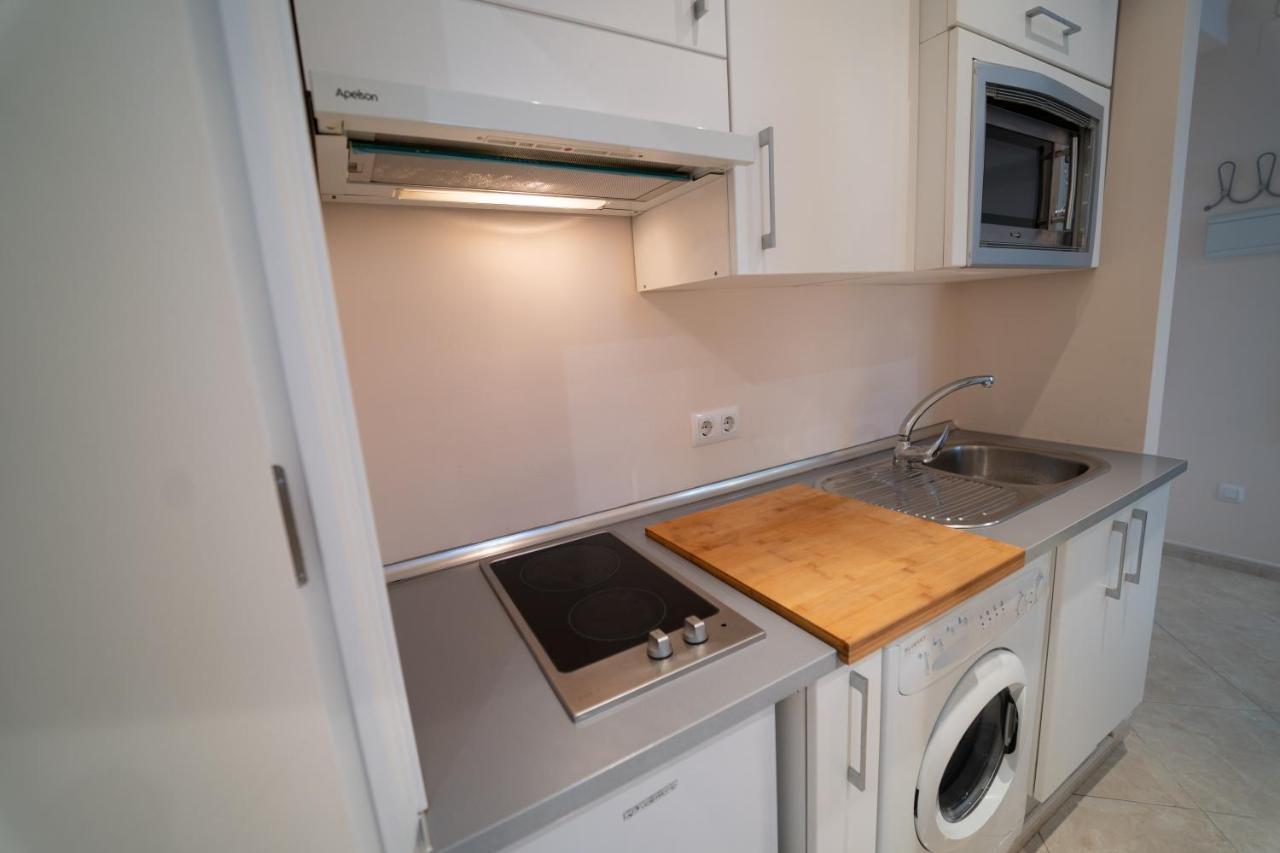 Larra Nervion Subway Tranvia Apartment Севиля Екстериор снимка