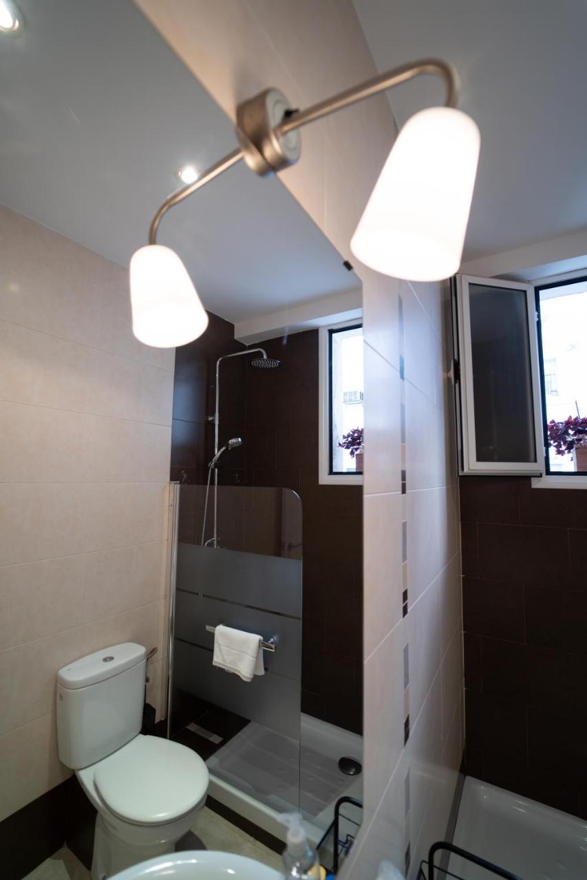 Larra Nervion Subway Tranvia Apartment Севиля Екстериор снимка