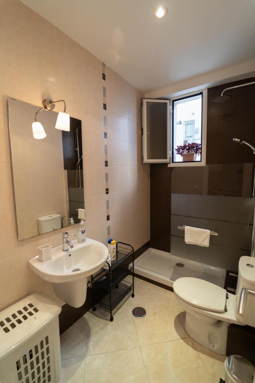 Larra Nervion Subway Tranvia Apartment Севиля Екстериор снимка